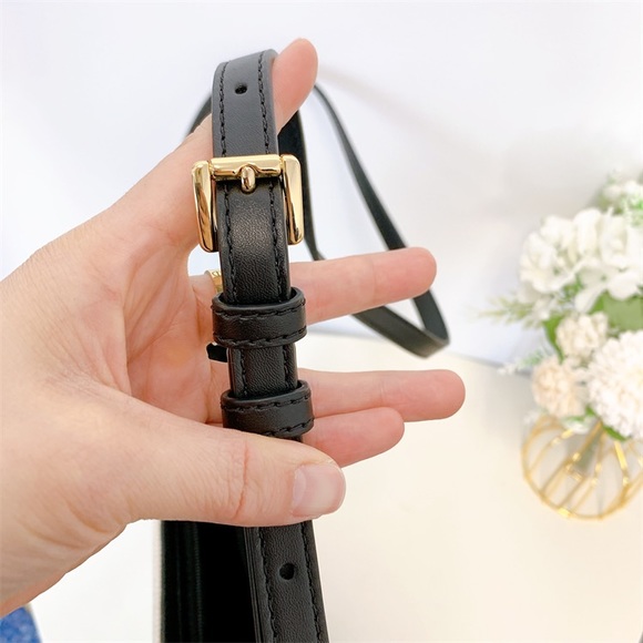 MICHAEL KORS JET SET TRAVEL LARGE MESSENGER CROSSBODY NWT - Picture 7 of 9